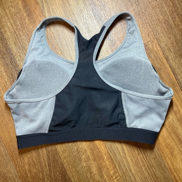 Adidas - Picture 2 of 4